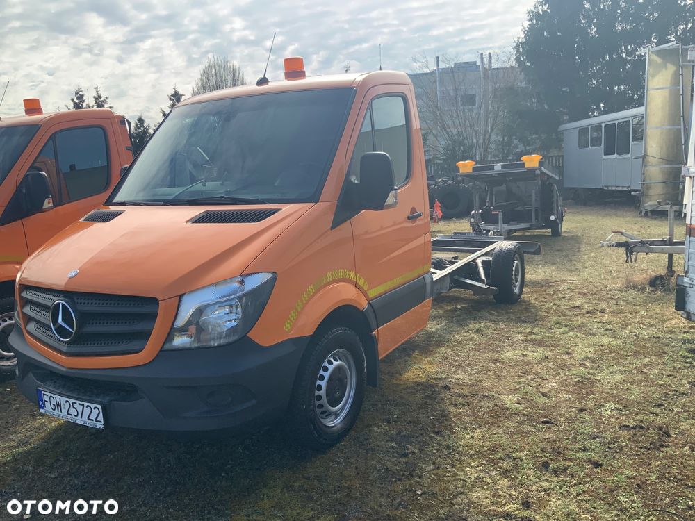 Mercedes-Benz SPRINTER 319 - 2