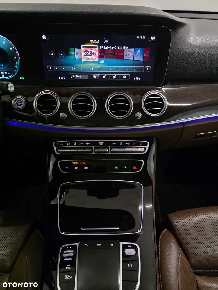 Mercedes-Benz Klasa E 300 de 9G-TRONIC AMG Line - 13