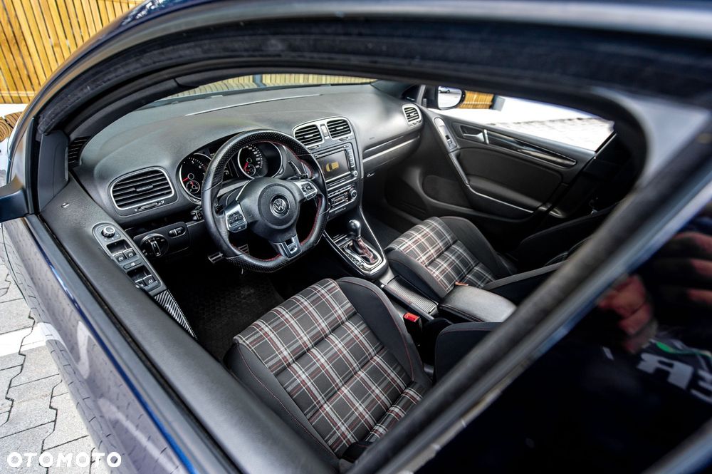 Volkswagen Golf 2.0 GTI DSG Edition 35 - 19