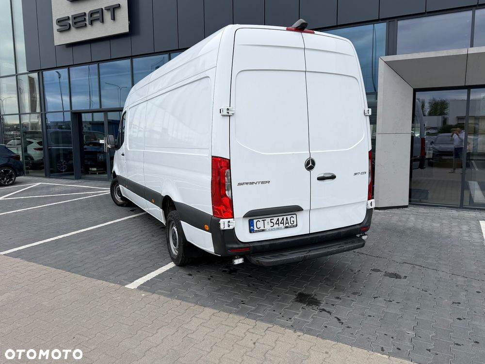 Mercedes-Benz Sprinter L4H2 - 5