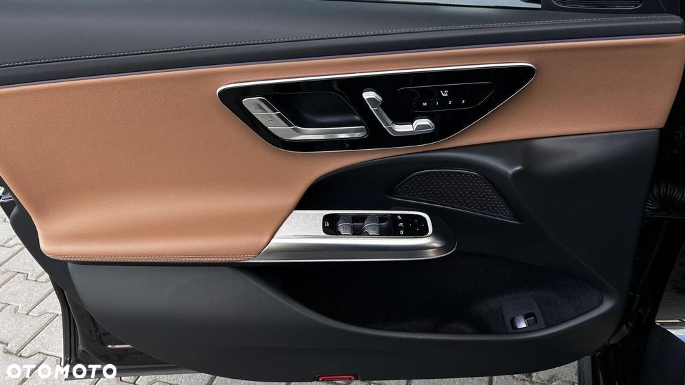 Mercedes-Benz Klasa E 220 d mHEV 4-Matic AMG 9G-Tronic - 11