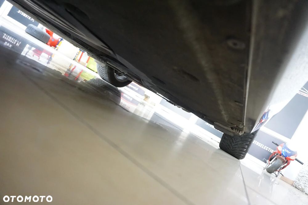 BMW Seria 1 120d - 12