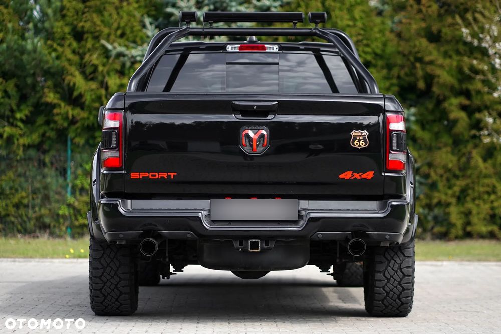 Dodge RAM 5.7 4x4 - 19