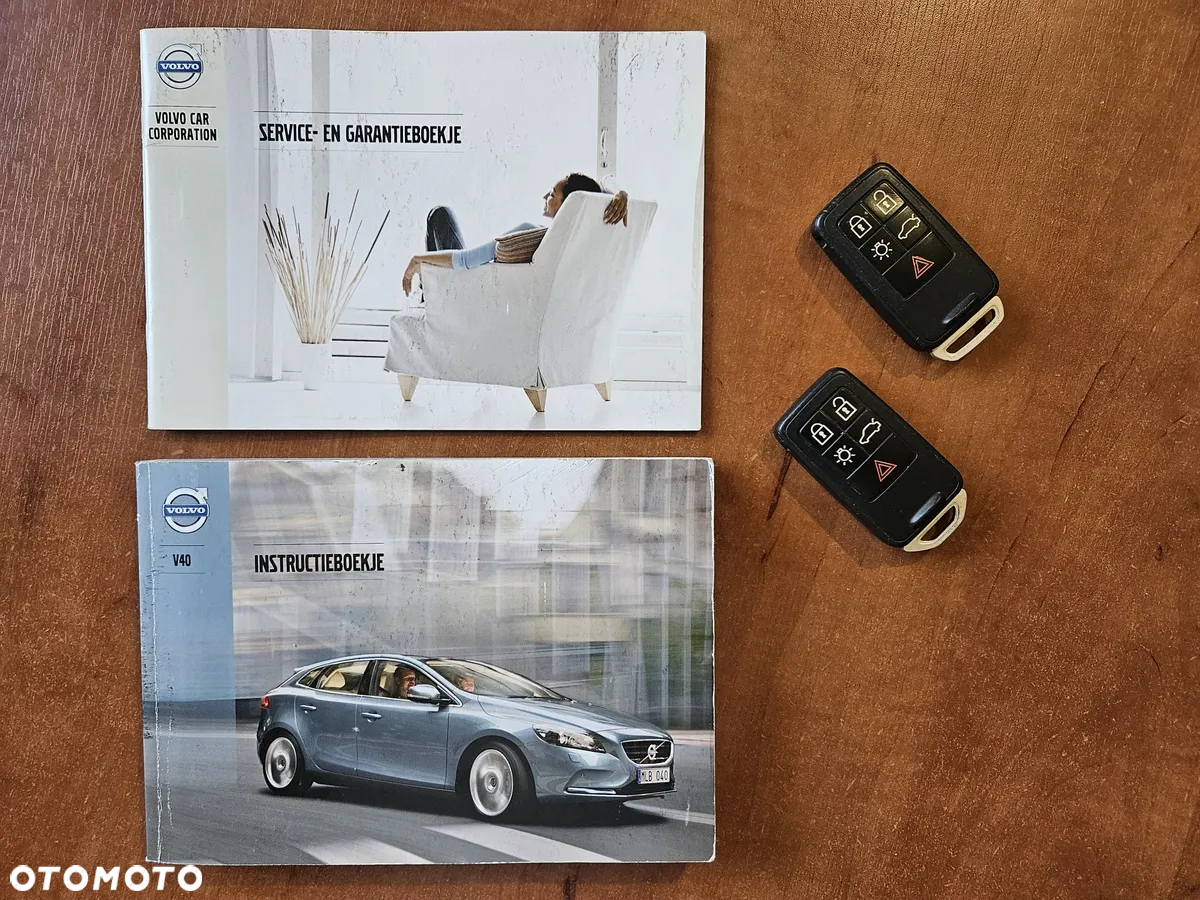Volvo V40 D2 Momentum - 30