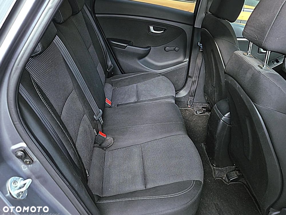 Hyundai i30 1.6 CRDi Classic - 11