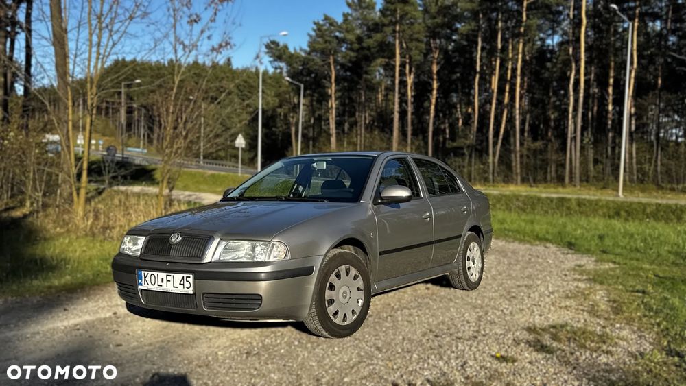 Skoda Octavia 1.6 Tour - 6