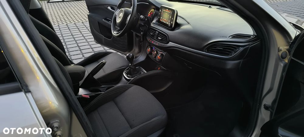 Fiat Tipo 1.4 16V Sport - 26