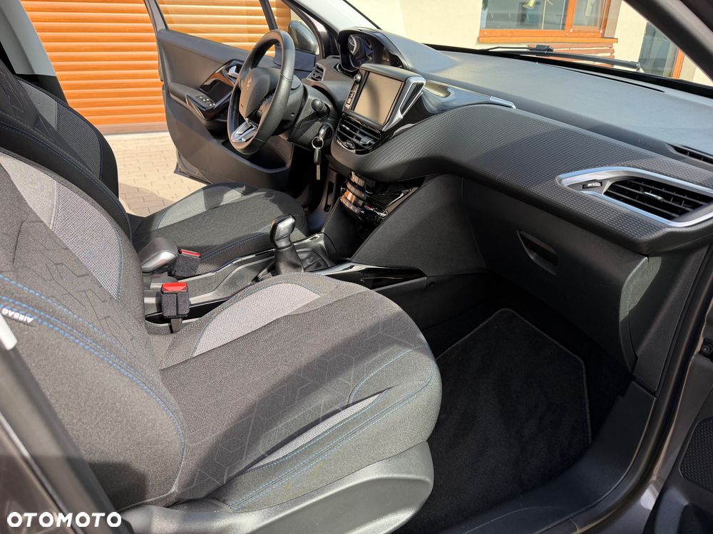 Peugeot 2008 BlueHDi 100 STOP & START Signature - 37