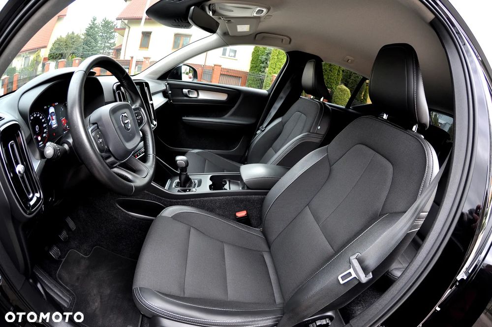 Volvo XC 40 D3 Momentum Pro - 17