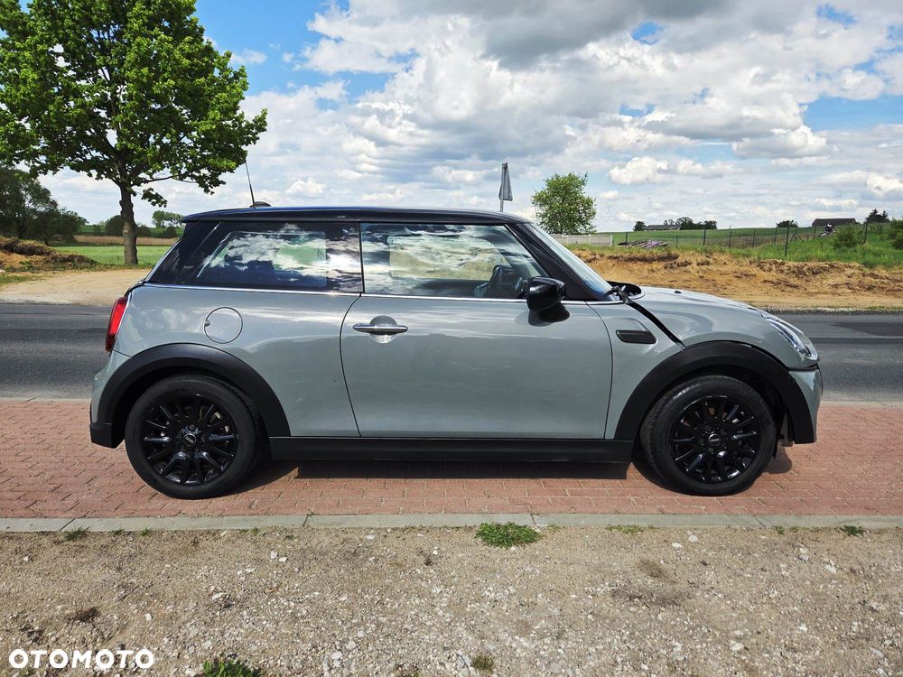 MINI Countryman Cooper Essential Trim - 3