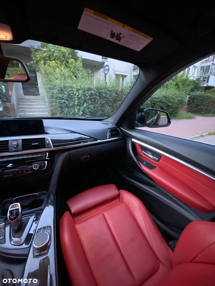 BMW Seria 3 330i xDrive Luxury Line Purity - 7