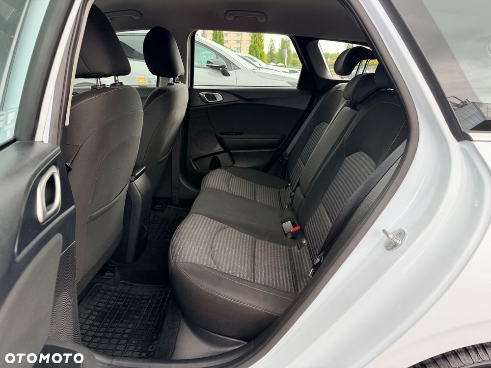 Kia Ceed 1.5 T-GDI M - 14