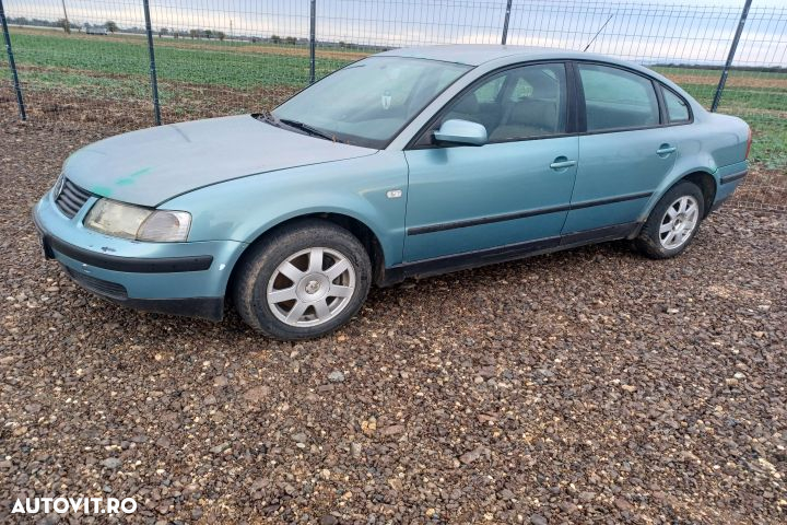 Dezmembrez Volkswagen VW Passat B5 [1996 - 2000] Sedan 4-usi 1.9 TDI - 3