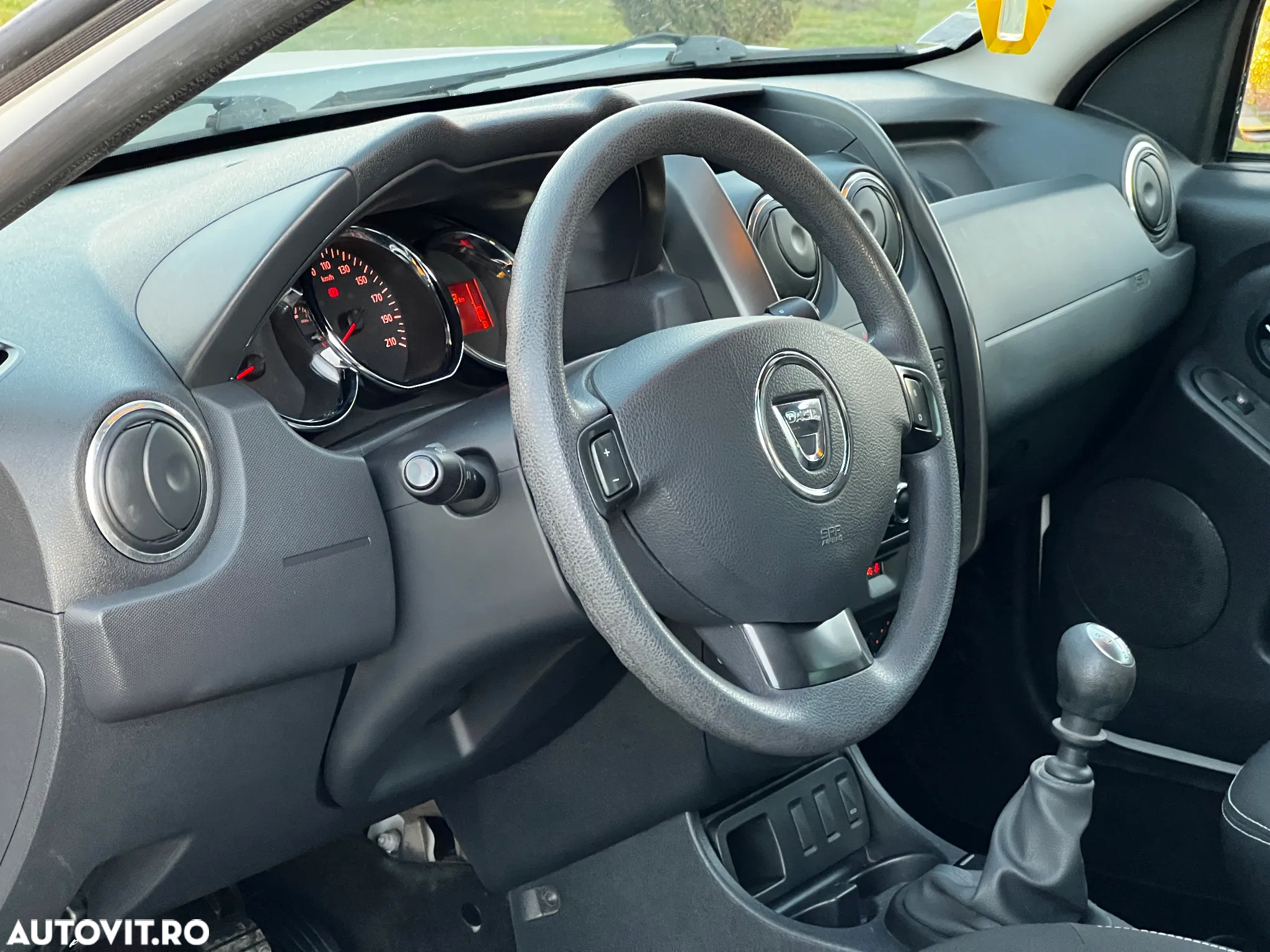 Dacia Duster 1.2 TCe 4x2 Laureate - 11