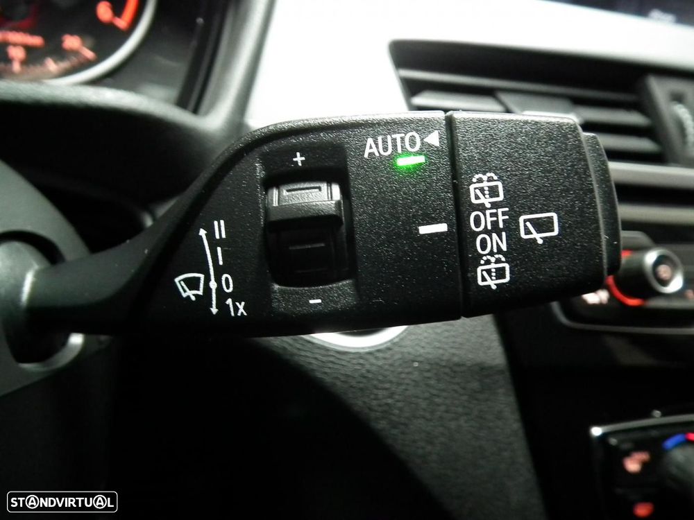 BMW X1 16 d sDrive xLine - 31