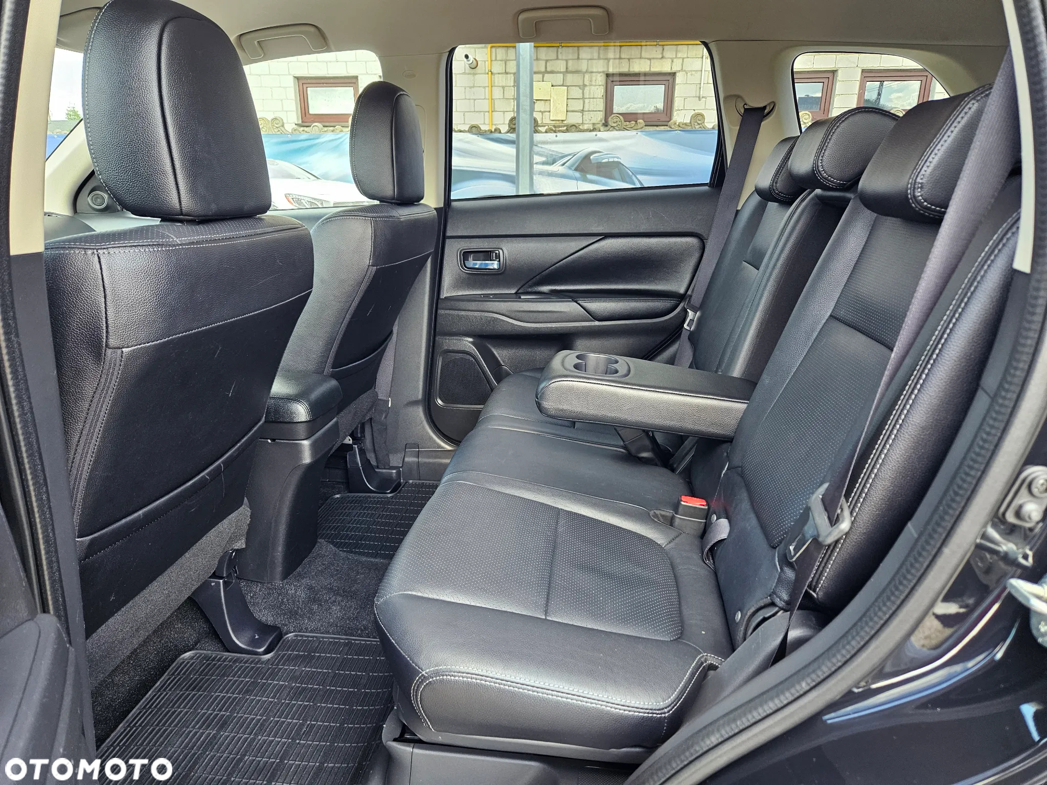 Mitsubishi Outlander 2.0 City Style 2WD - 7