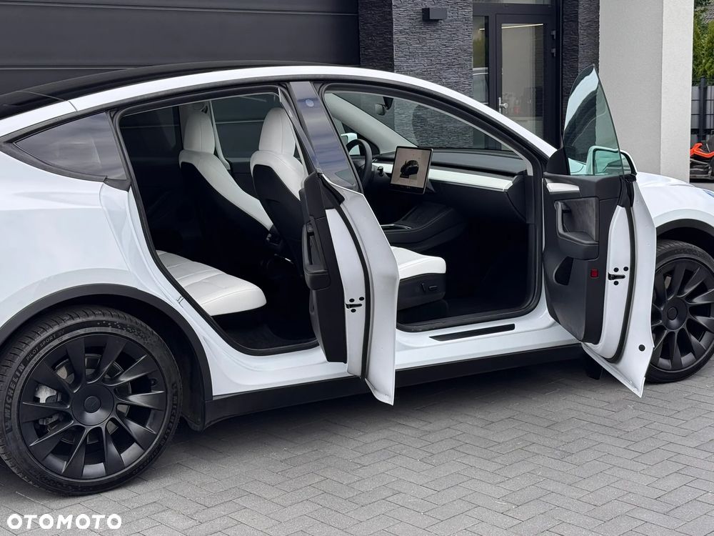 Tesla Model Y Standard - 28