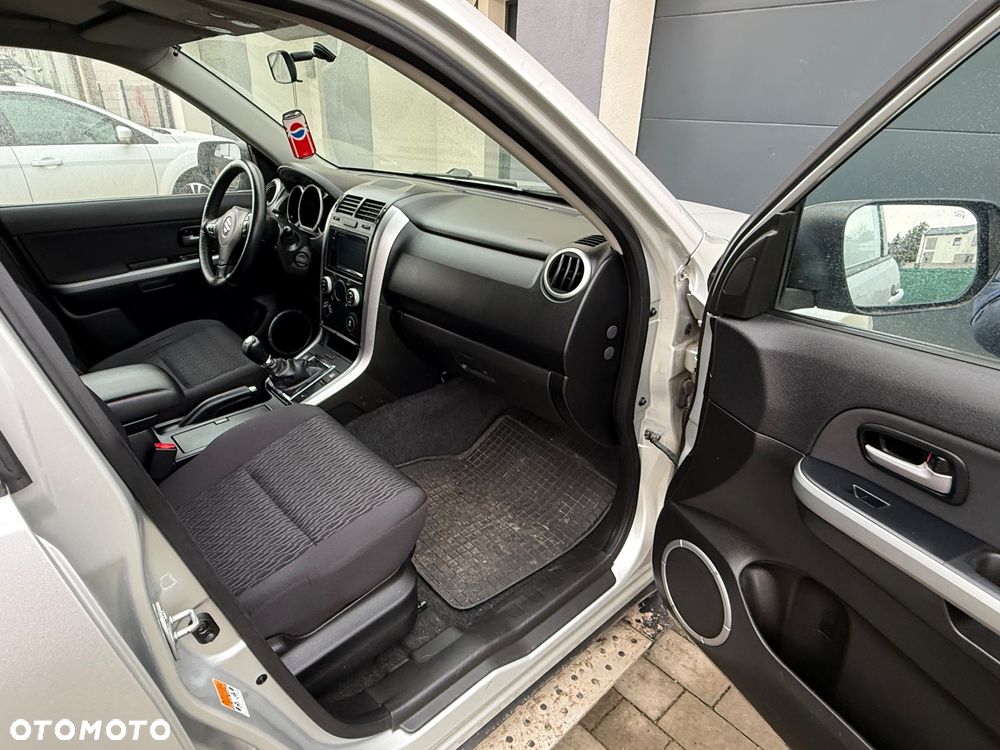 Suzuki Grand Vitara - 12
