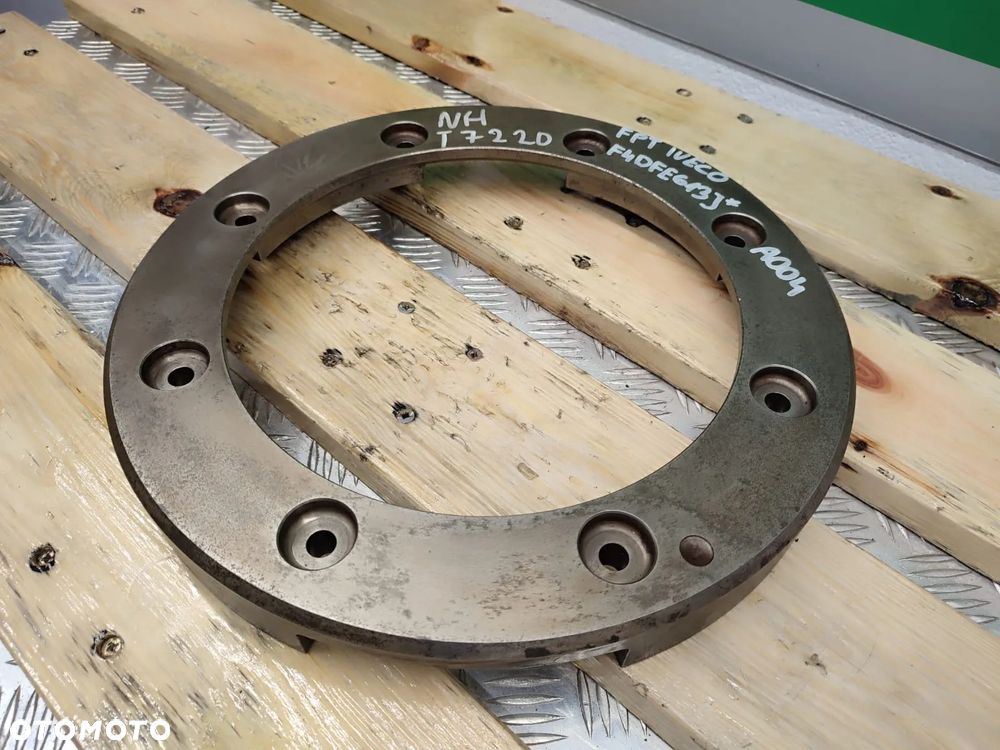 Dystans silnika FPT New Holland T7.270 - 8