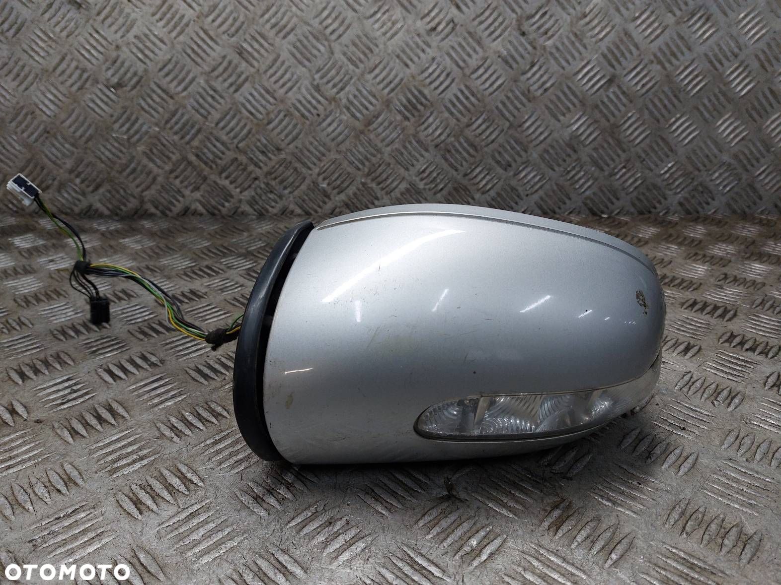 LUSTERKO LEWE ELEKTRYCZNE MERCEDES W203 C KLASA 11 PIN - 1
