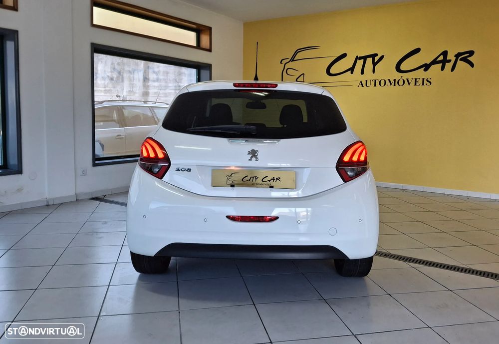 Peugeot 208 1.5 BlueHDi Allure - 4