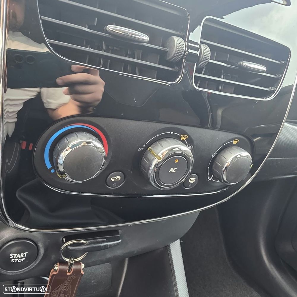 Renault Clio Sport Tourer 0.9 TCE Dynamique S - 21