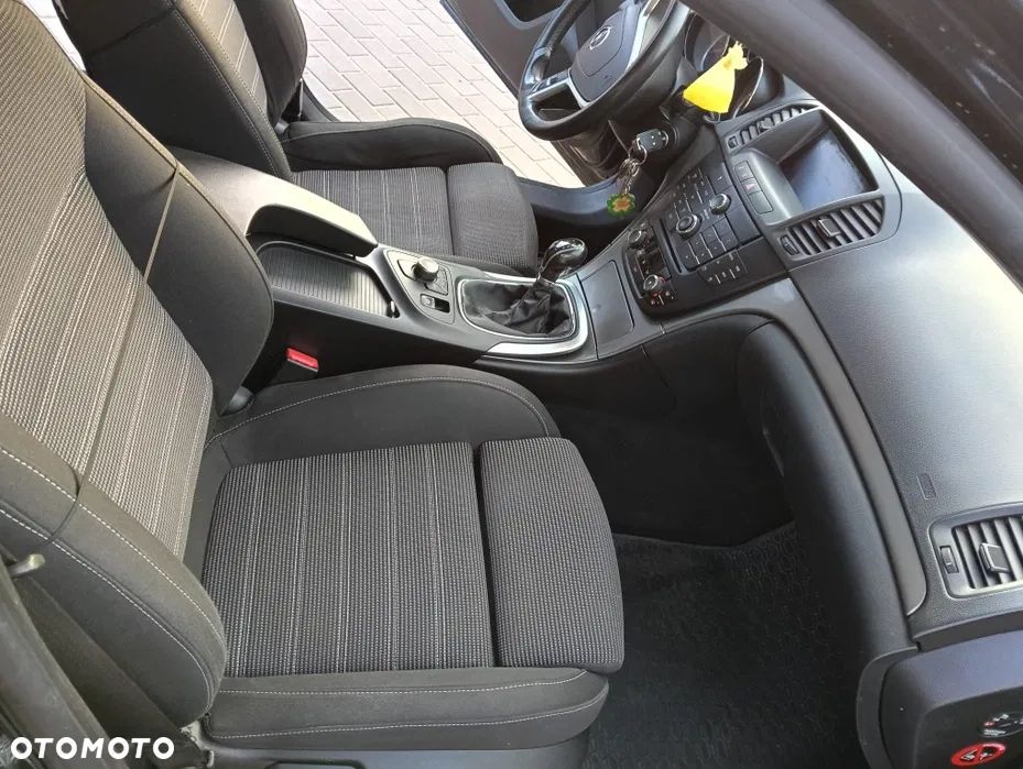 Opel Insignia 2.0 CDTI - 6