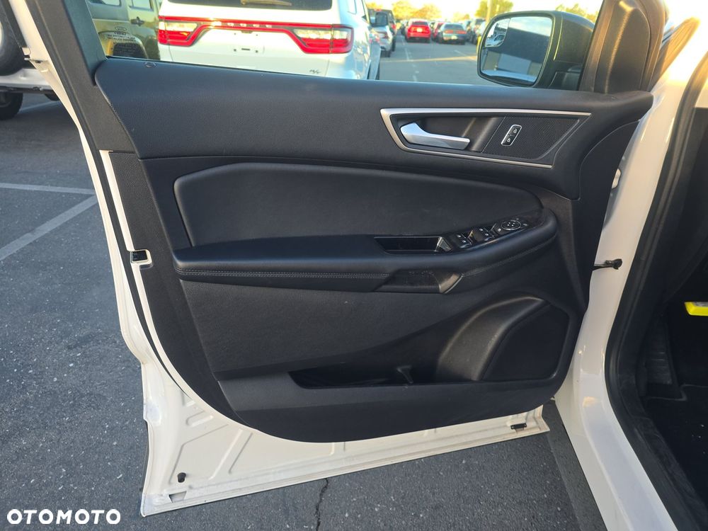 Ford Edge 2.0 EcoBlue Twin-Turbo 4WD Titanium - 12