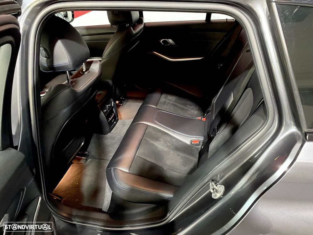 BMW 320 d Touring Pack M Auto - 26