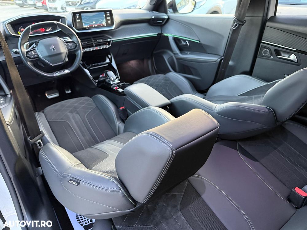 Peugeot 2008 PureTech 130 EAT8 GT Pack - 6