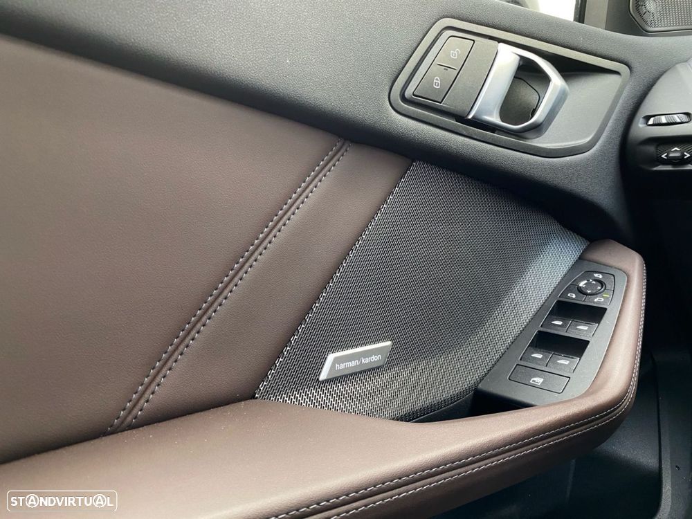 BMW 118 d Pack Desportivo M - 13