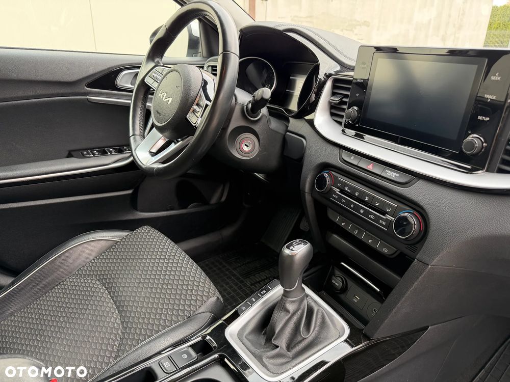 Kia Ceed 1.5 T-GDI L - 12