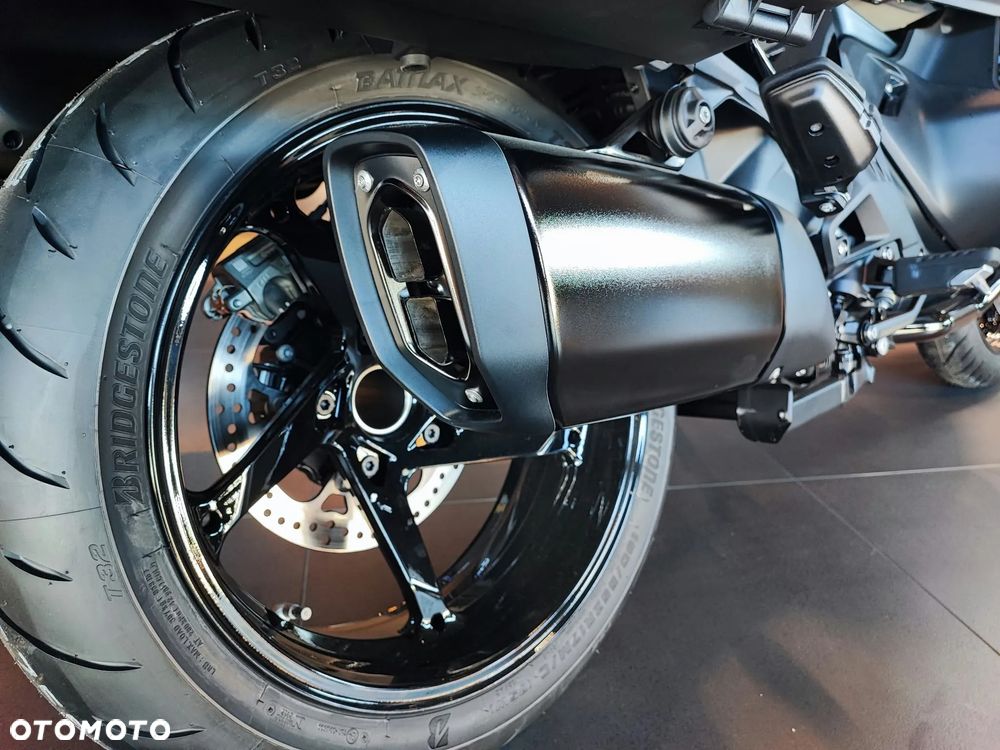 BMW R - 19