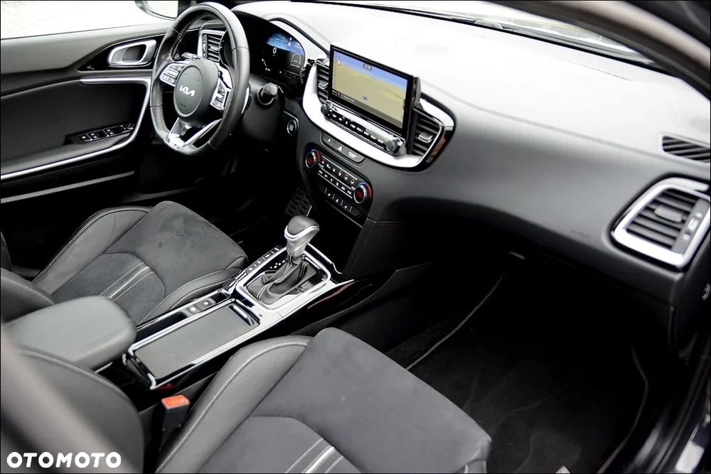 Kia ProCeed 1.5 T-GDI DCT7 OPF GT LINE - 25