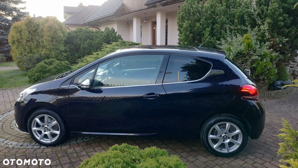 Peugeot 208 PureTech 110 Stop & Start Allure - 4