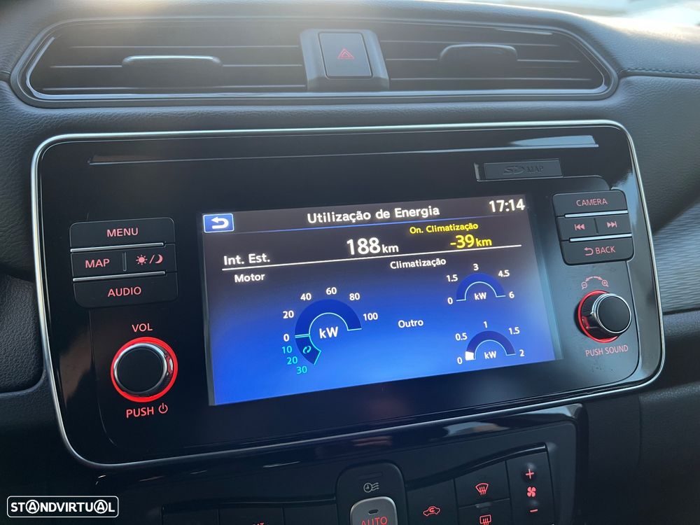 Nissan Leaf Tekna Two Tone+ProPilot Park - 29