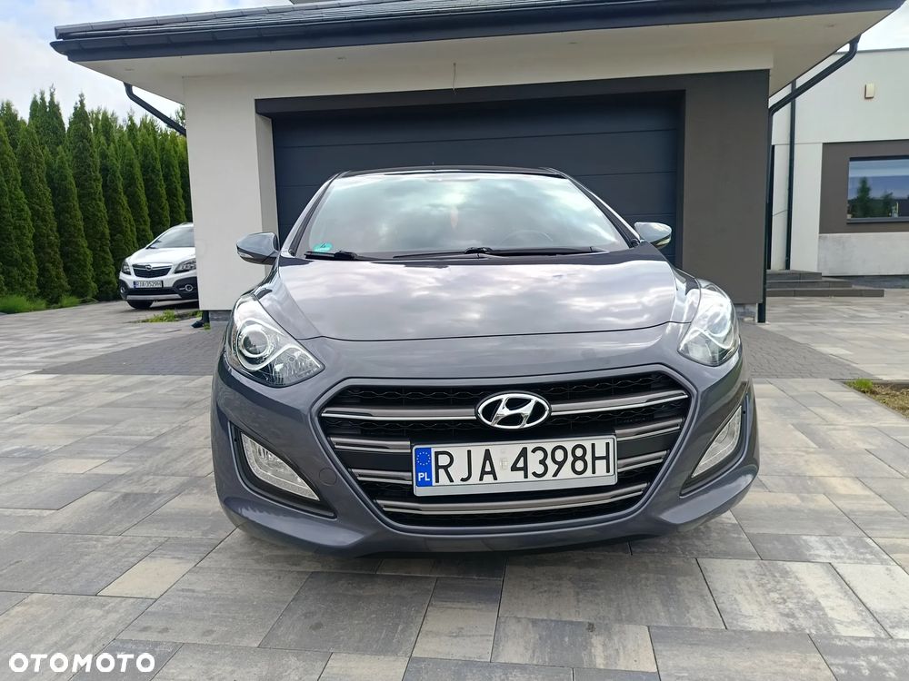 Hyundai i30 blue 1.6 GDI YES Gold - 4
