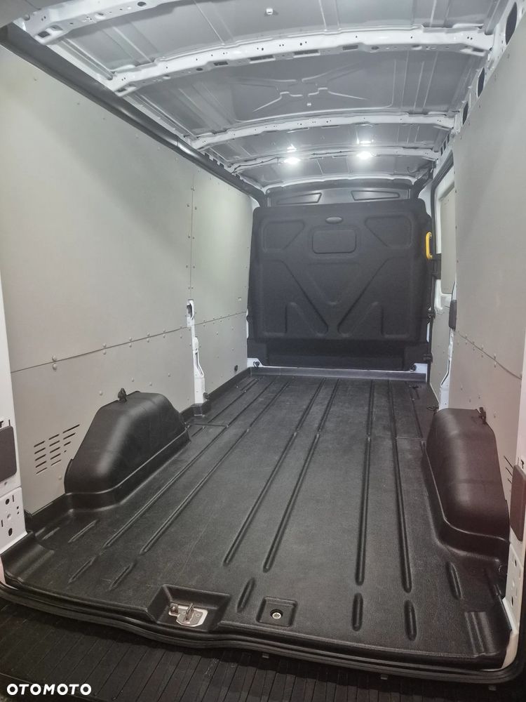 Ford Transit Trail - 6