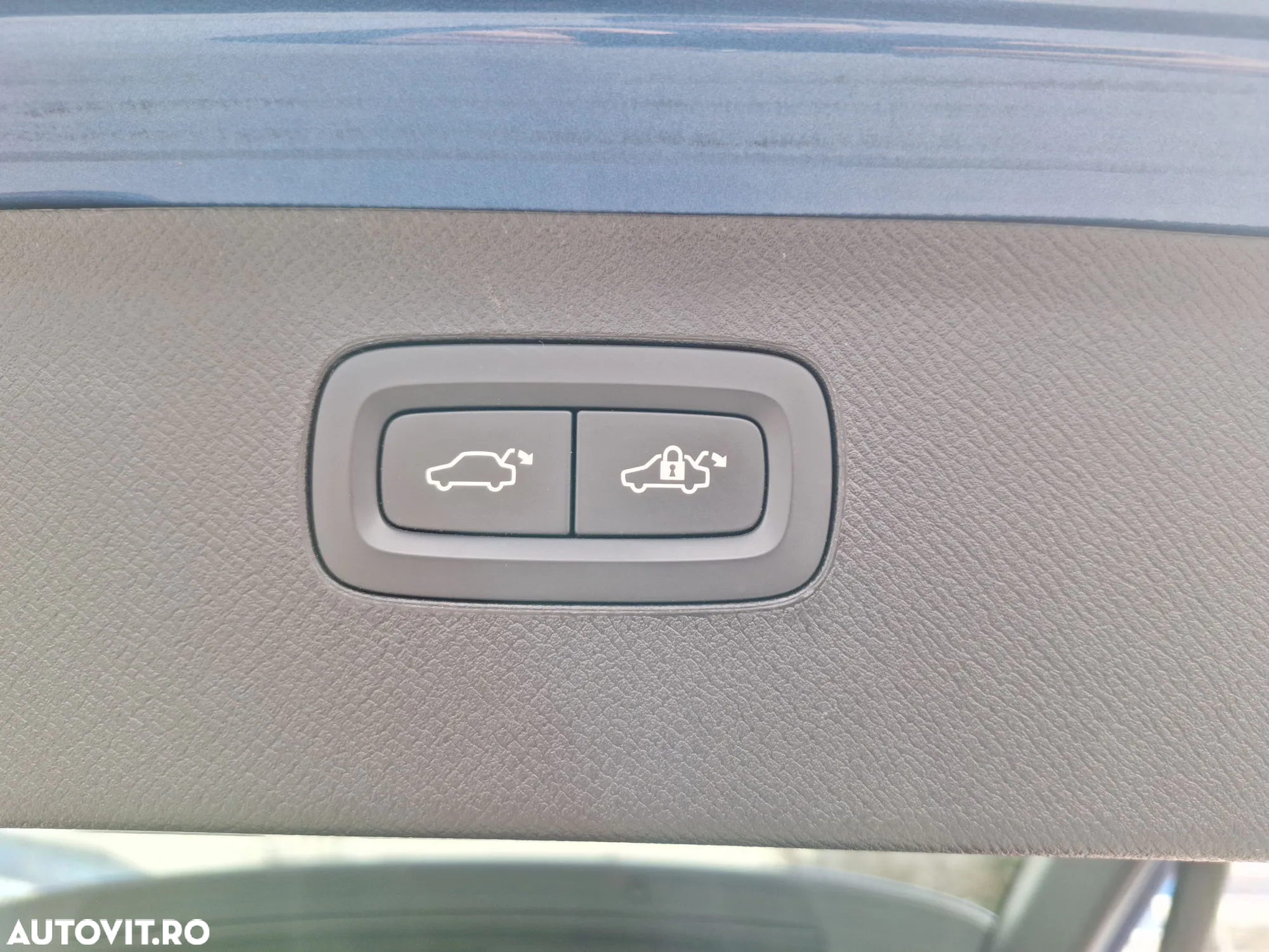 Volvo XC 90 T8 AWD Twin Engine Geartronic RDesign - 28