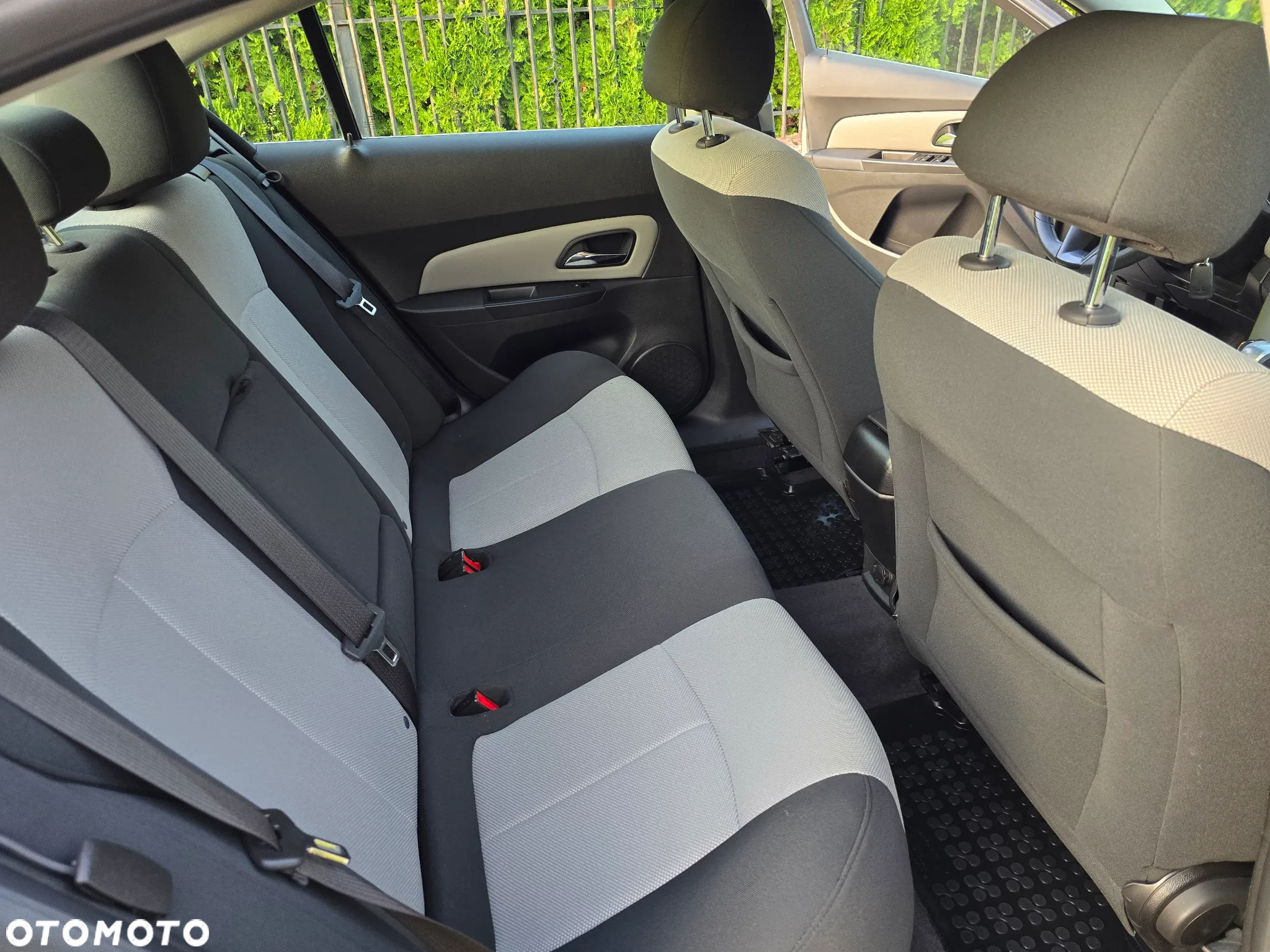 Chevrolet Cruze 1.8 LS+ - 34