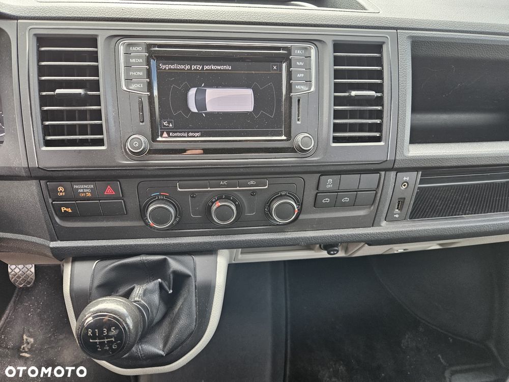 Volkswagen Transporter Caravelle Kurz Comfortline - 28