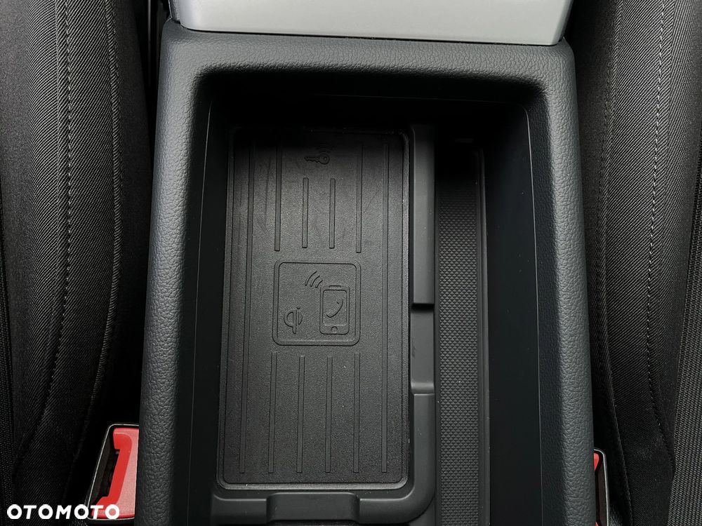 Audi A4 Avant 40 TFSI S tronic S line - 37