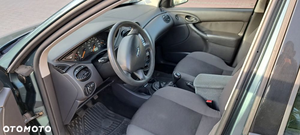 Ford Focus 1.6 X100 - 9