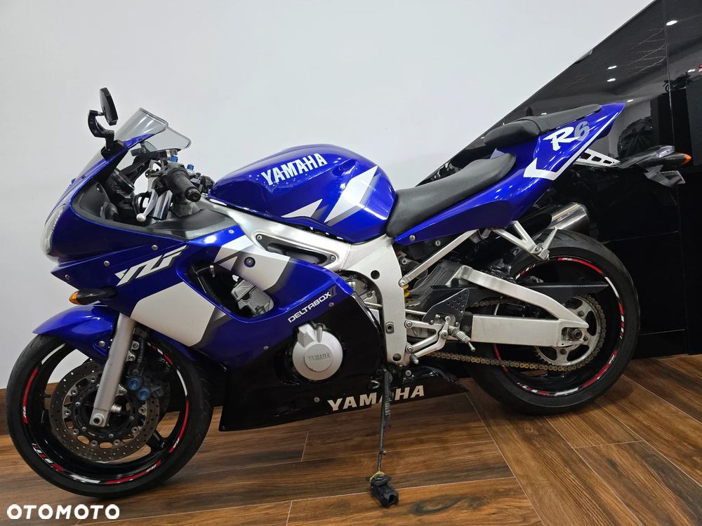 Yamaha R6 - 8