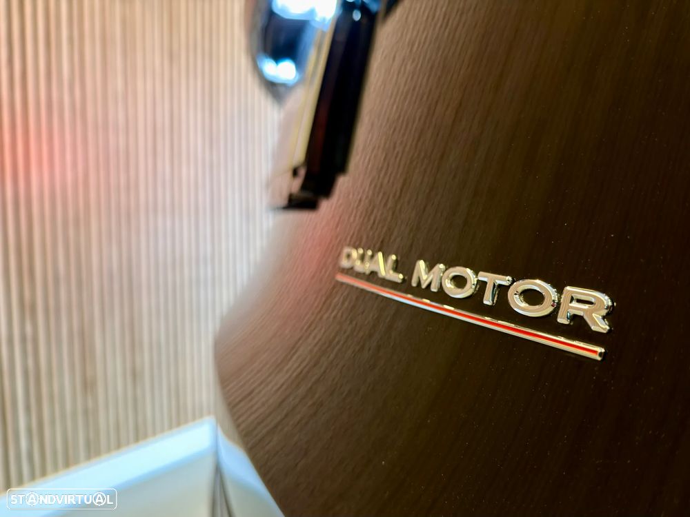 Tesla Model Y Performance Tração Integral - 29