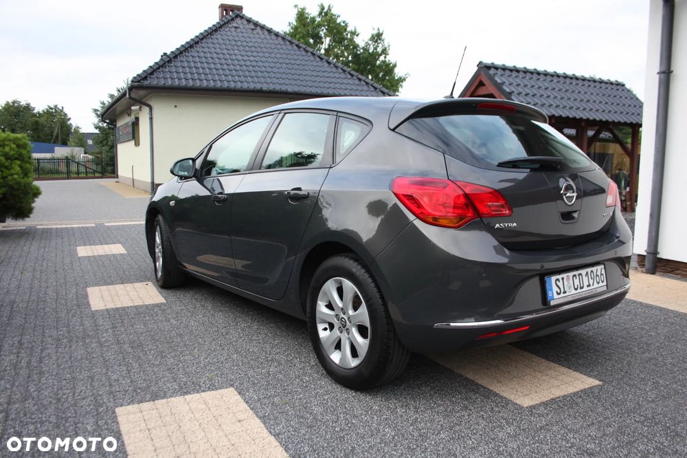 Opel Astra 1.4 Turbo Design Edition - 40