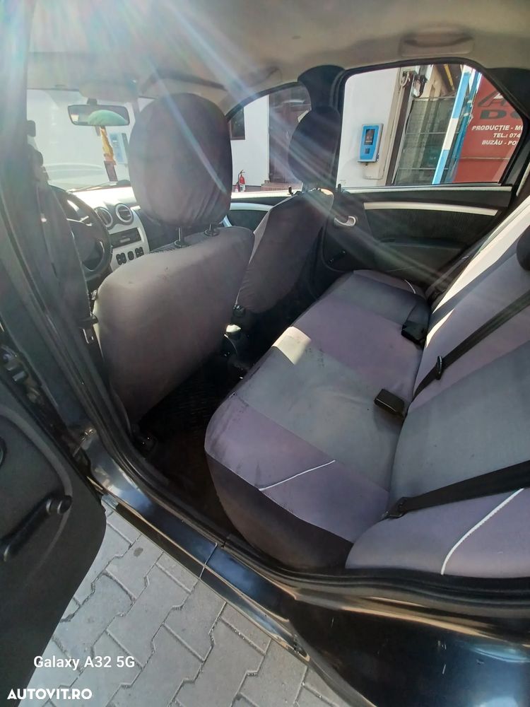 Dacia Logan 1.4 MPI Laureate - 8