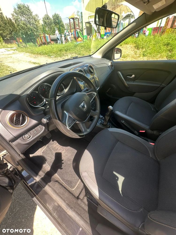 Dacia Logan TCe 90 S&S Stepway Celebration - 9