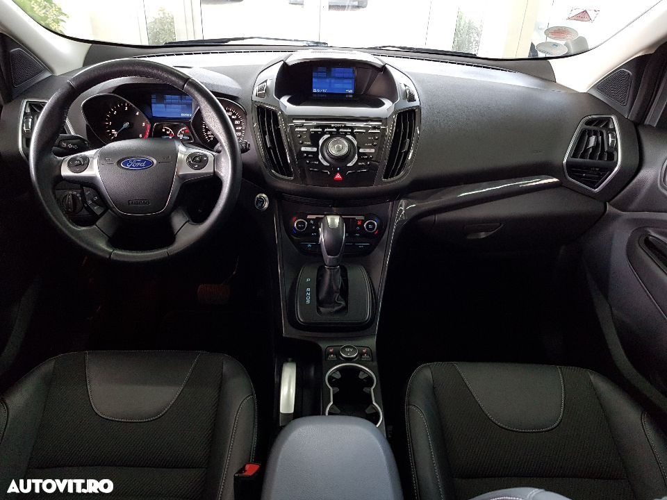Ford Kuga 2.0 TDCi 4WD Powershift Titanium - 19