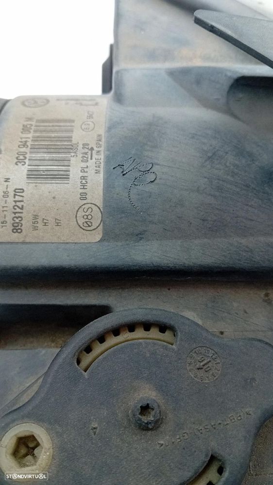 Ótica / farol esquerda VOLKSWAGEN Passat (3C2) - 7